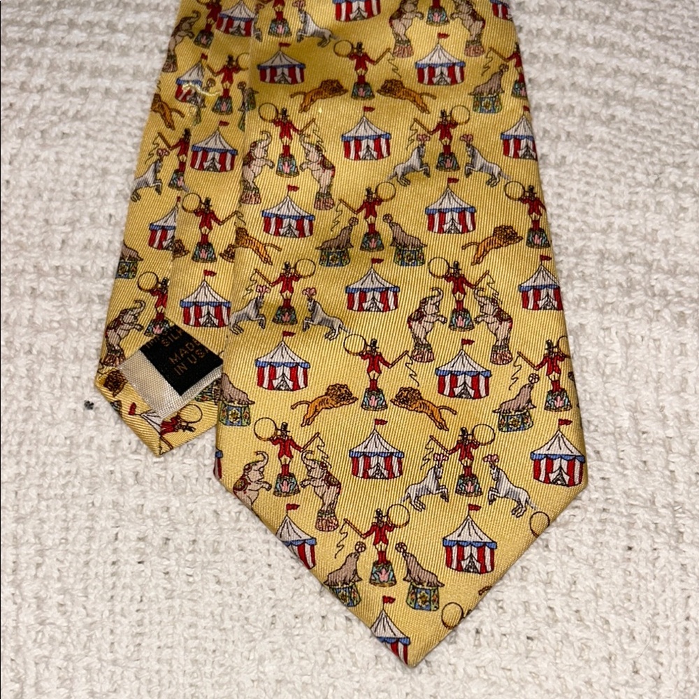 Men's PETER BLAIR Yellow Circus Tent Silk Tie Lions Seals Ringmaster Elephants